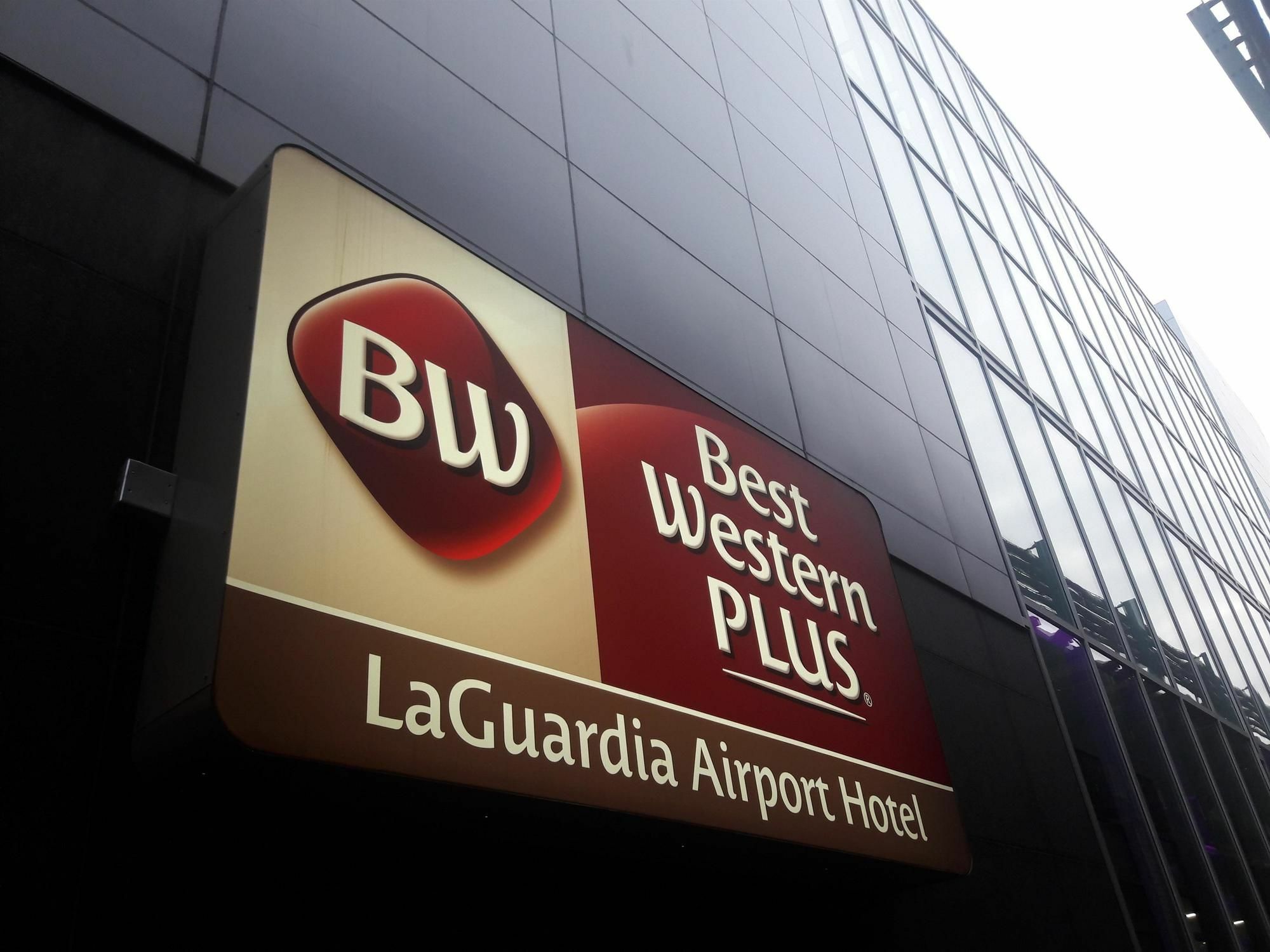 Best Western Plus Laguardia Airport Hotel Queens New York Exterior photo