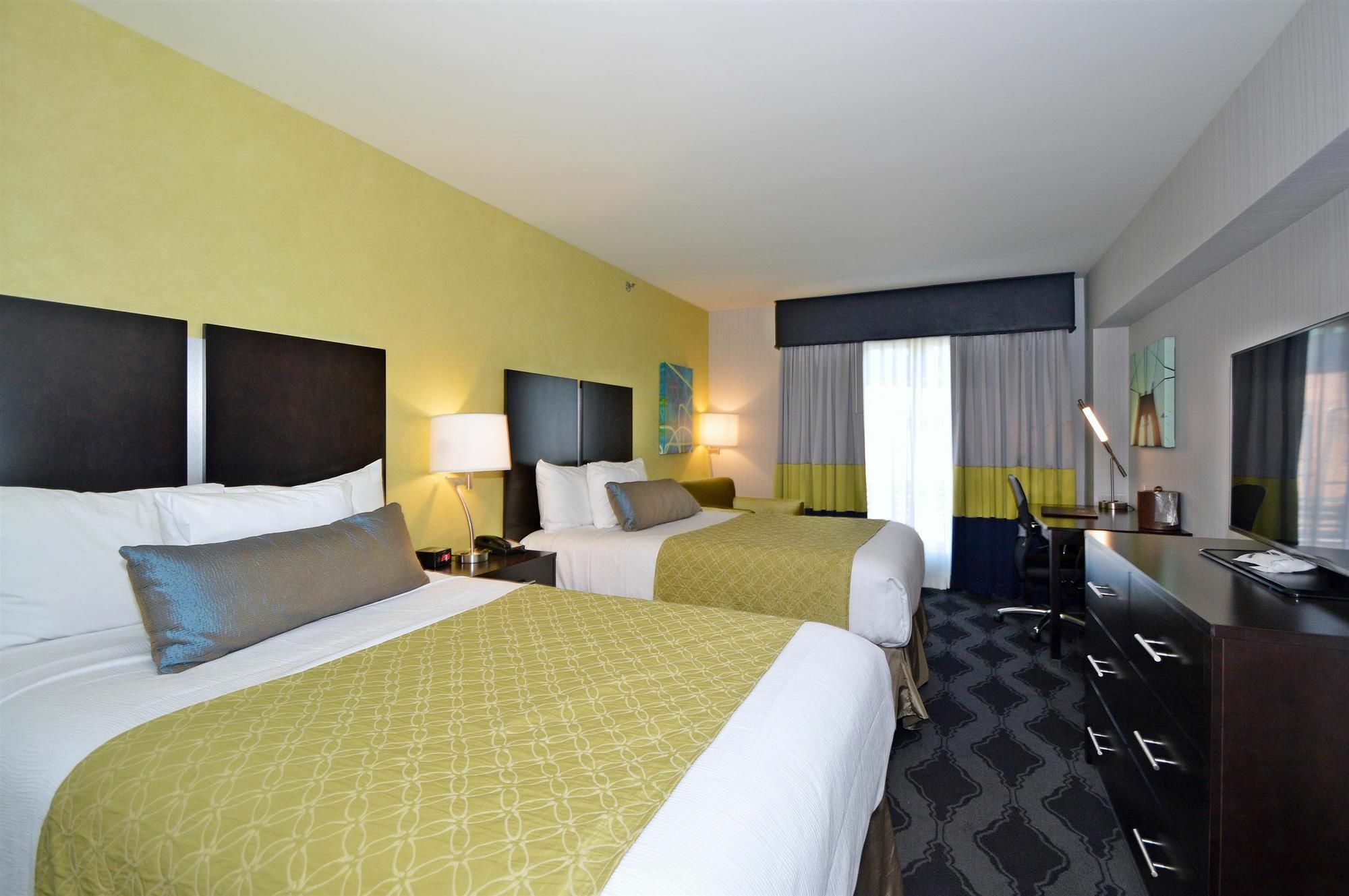 Best Western Plus Laguardia Airport Hotel Queens New York Exterior photo